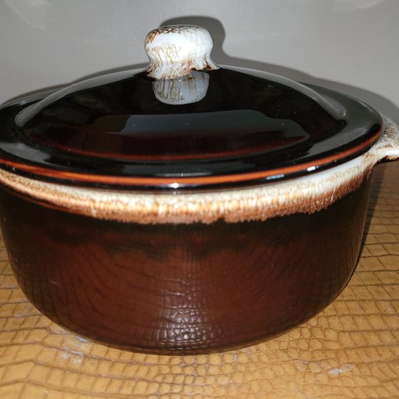 Vintage Brown Drip Glazed 2 Qt Bean Pot Casserole Pot & Lid 8" Vintage - Picture 1 of 10